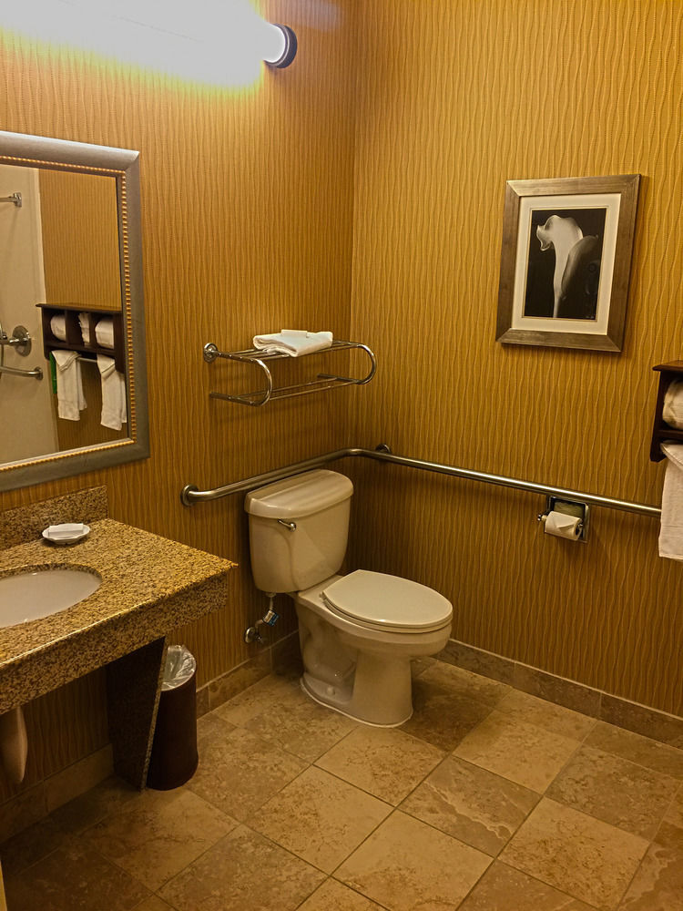 Hampton Inn Potomac Mills Woodbridge Dış mekan fotoğraf